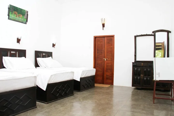 Киринда: Yala Way Hide Resort