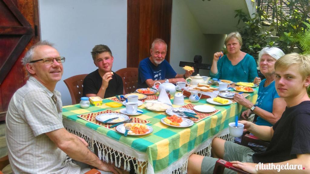 Унаватуна: Aluthgedara Guest House