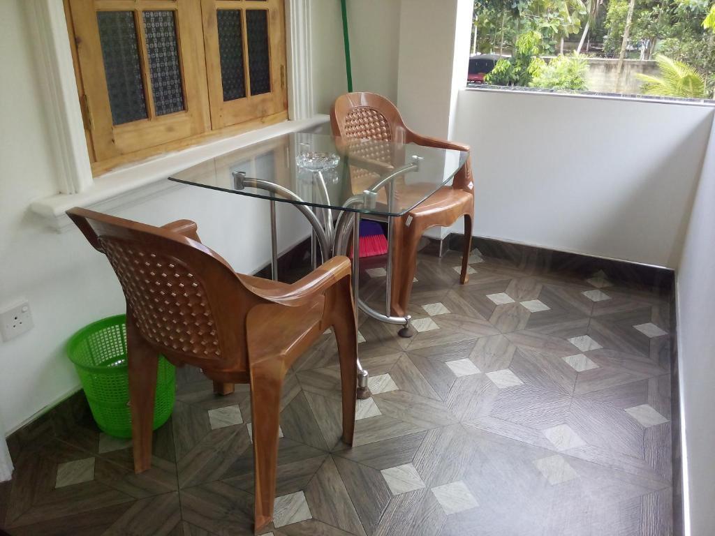 Мирисса: lionka guesthouse