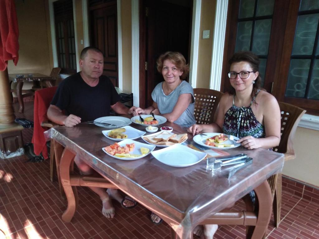 Мирисса: lionka guesthouse
