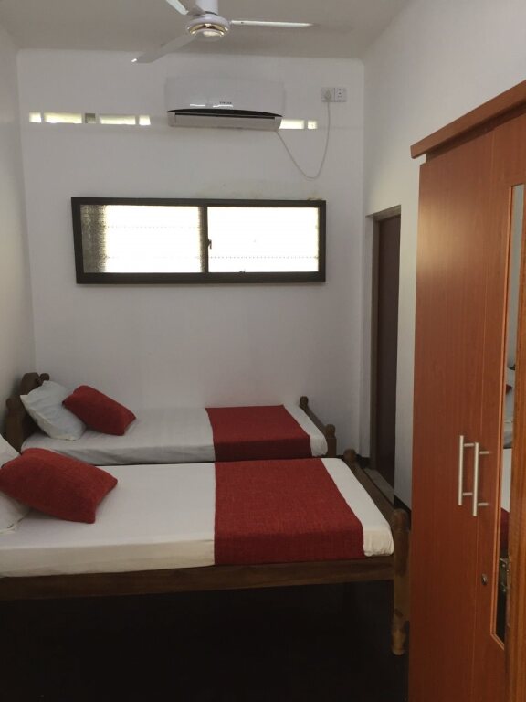 Джафна: Yaarl Holiday Inn