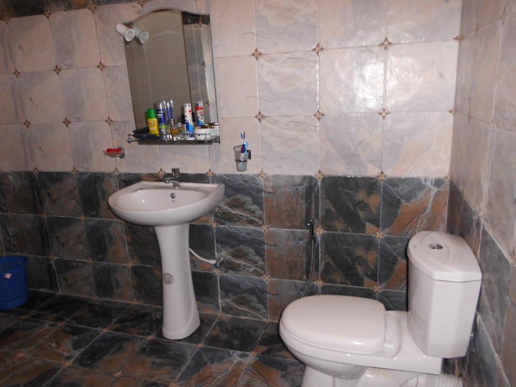 Хиккадува: Hansa House