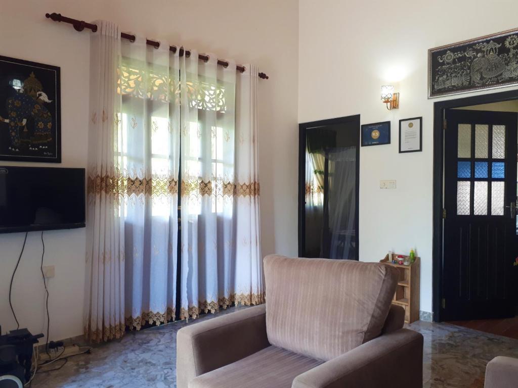 Хиккадува: Hansa House