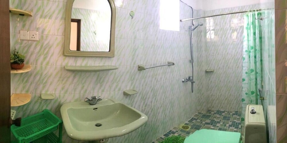 Гора Lavinia: A Beach Home away from Home