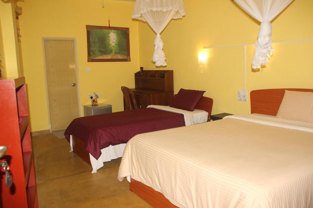 Элла: Welcome Inn