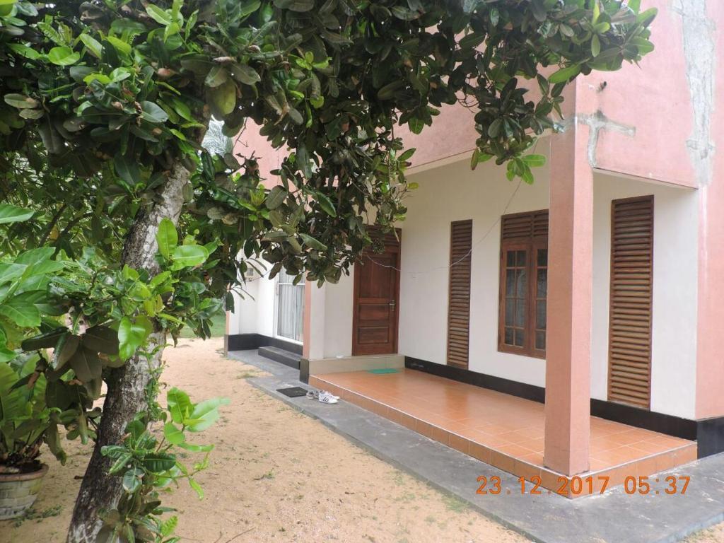 Додандува: Akain villa