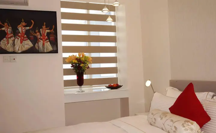 Гора Lavinia: The Penthouse Above Sea