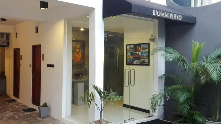 Шри-Джаяварденепура-Котте: Richmond House Colombo