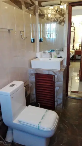 Шри-Джаяварденепура-Котте: Richmond House Colombo