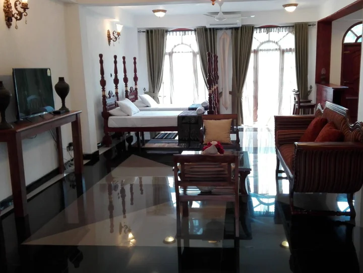 Шри-Джаяварденепура-Котте: Richmond House Colombo