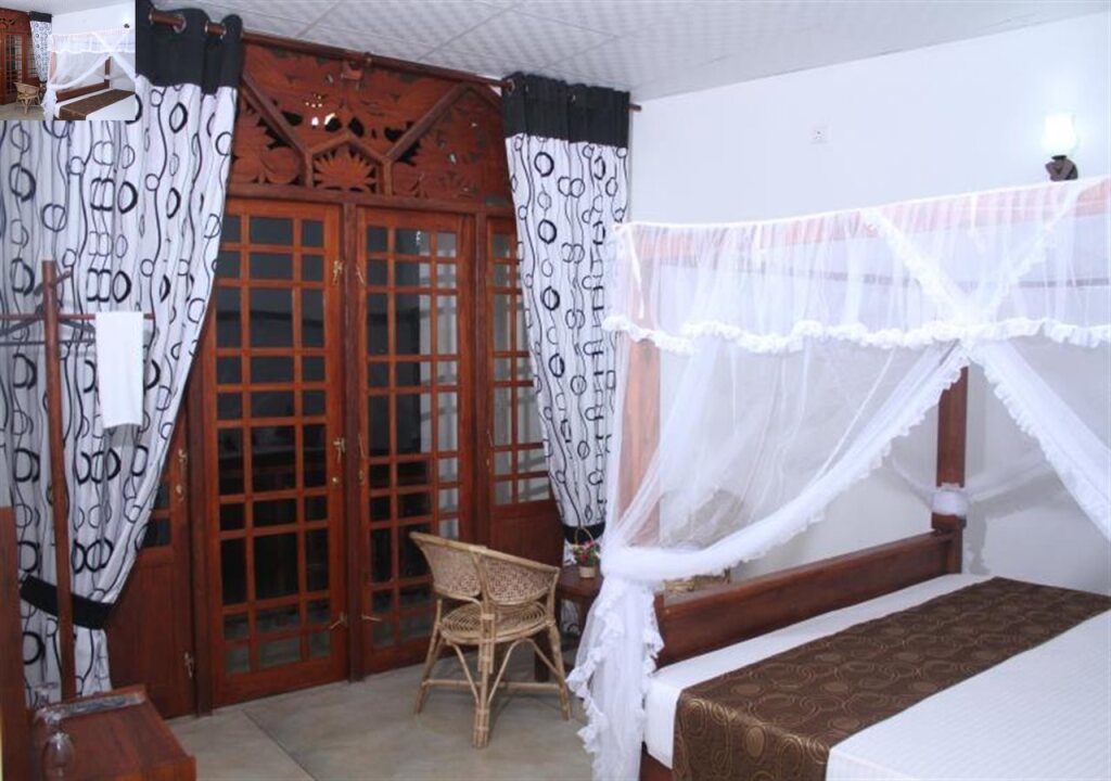 Элла: Hotel City Grand Ella