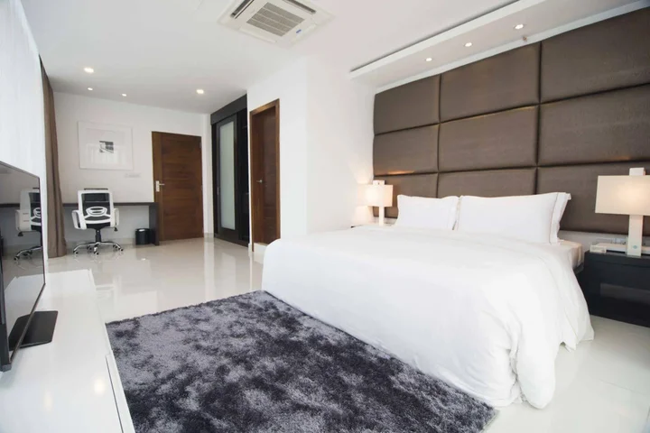 Коломбо: Platinum One Suites