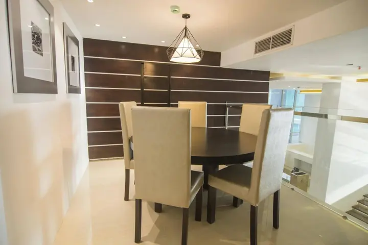 Коломбо: Platinum One Suites