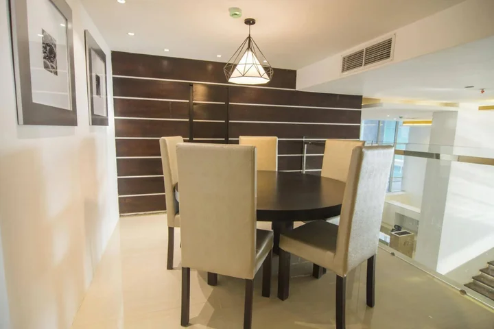 Коломбо: Platinum One Suites