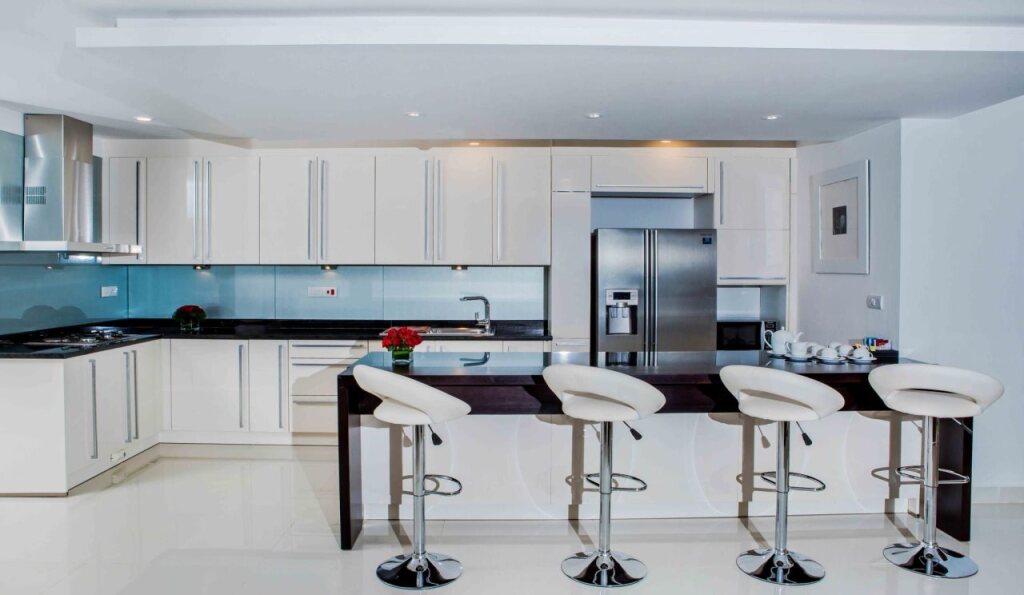Коломбо: Platinum One Suites