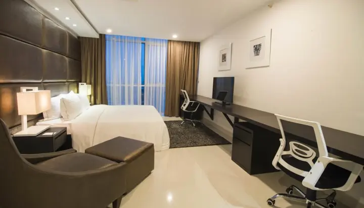 Коломбо: Platinum One Suites