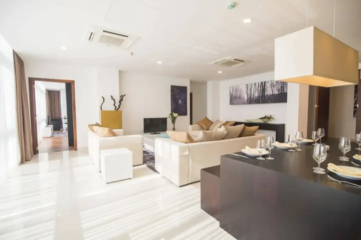 Коломбо: Platinum One Suites