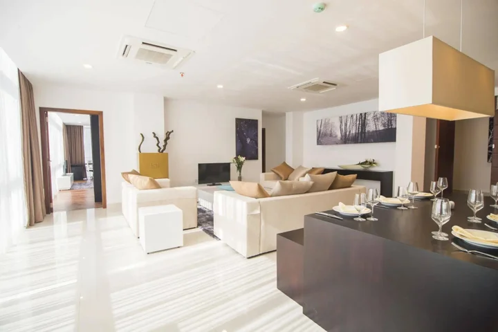 Коломбо: Platinum One Suites
