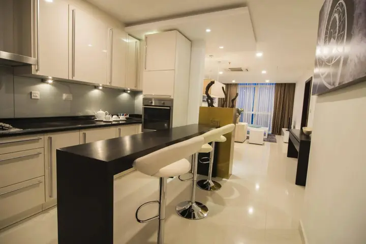 Коломбо: Platinum One Suites