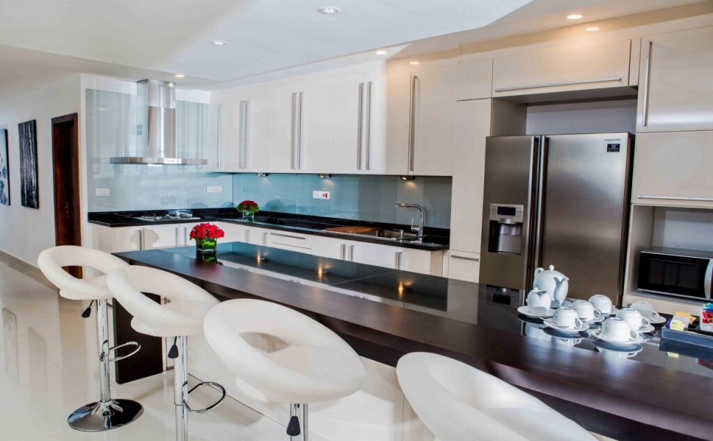 Коломбо: Platinum One Suites