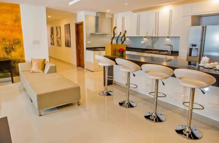 Коломбо: Platinum One Suites
