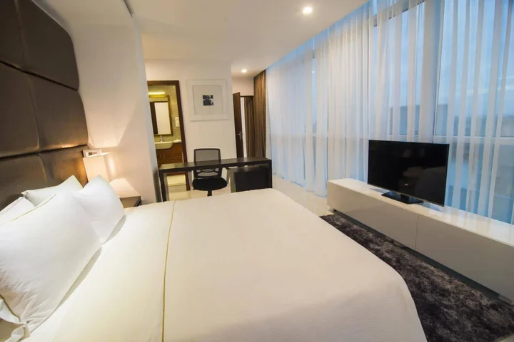 Коломбо: Platinum One Suites