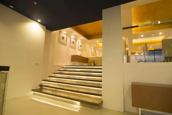 Коломбо: Platinum One Suites