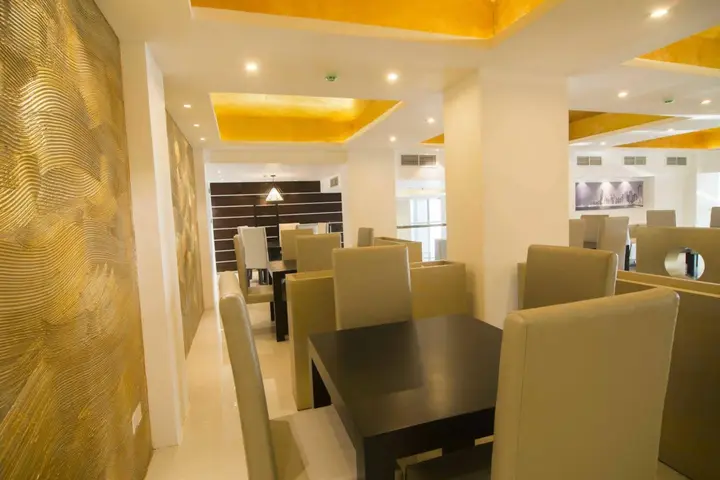 Коломбо: Platinum One Suites