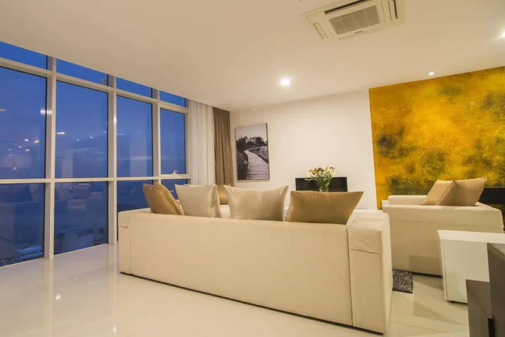Коломбо: Platinum One Suites