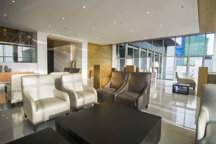 Коломбо: Platinum One Suites