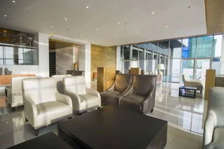 Коломбо: Platinum One Suites