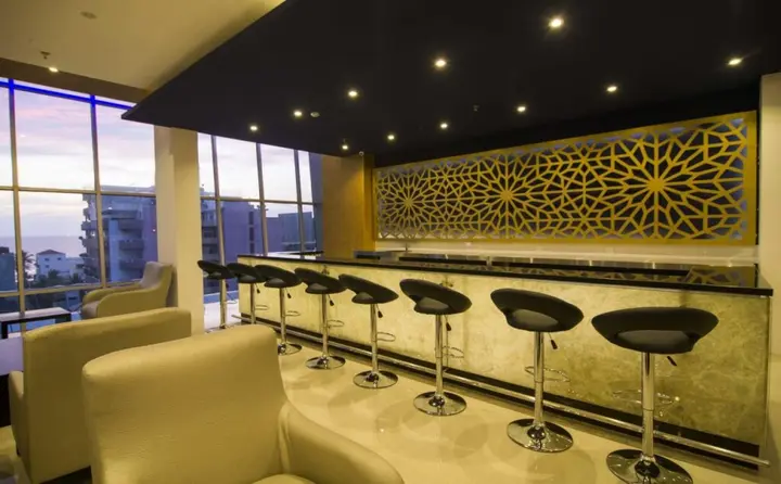 Коломбо: Platinum One Suites
