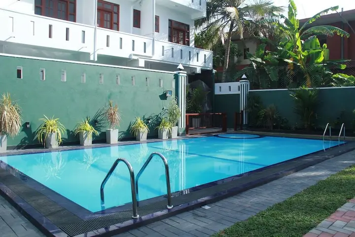 Амбалангода: Ravindra Hotel and Restaurant