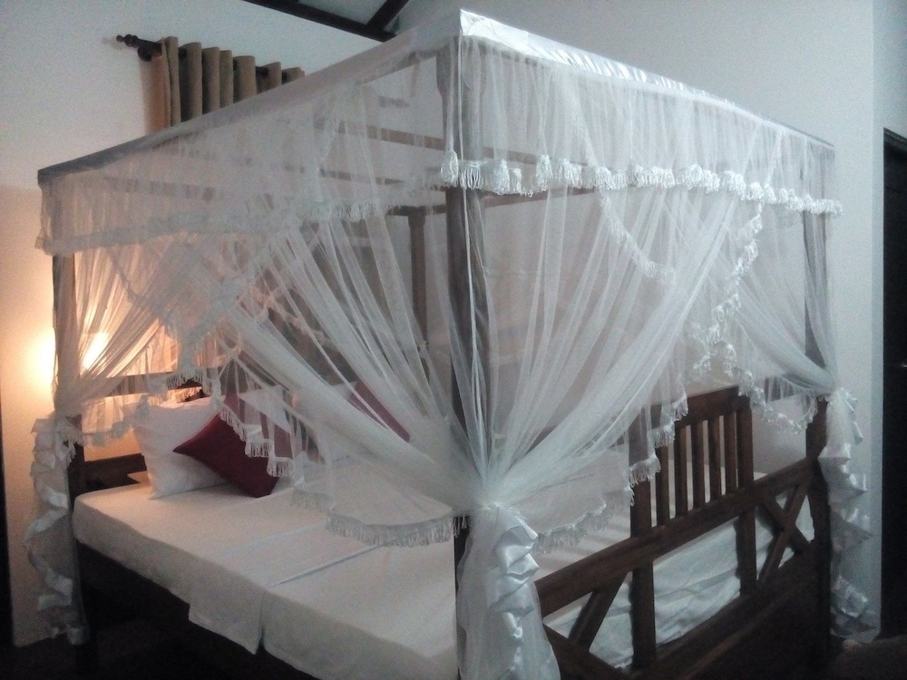 Midigama Holiday Inn — фото 1