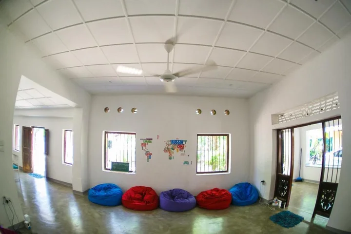 Мирисса: Hostel First Mirissa