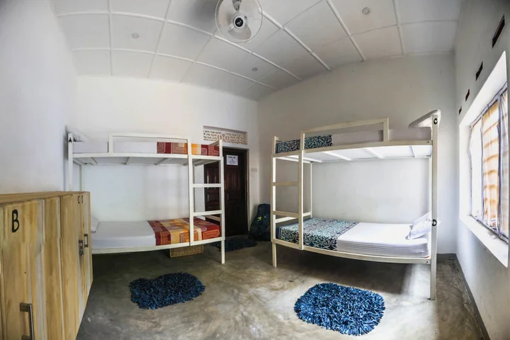 Мирисса: Hostel First Mirissa