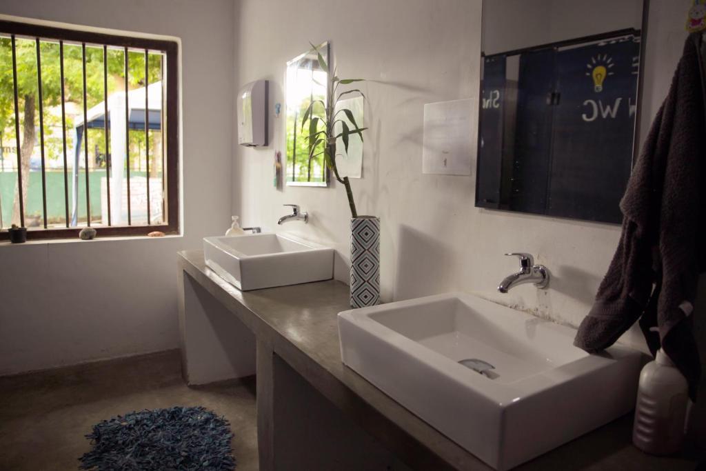 Мирисса: Hostel First Mirissa
