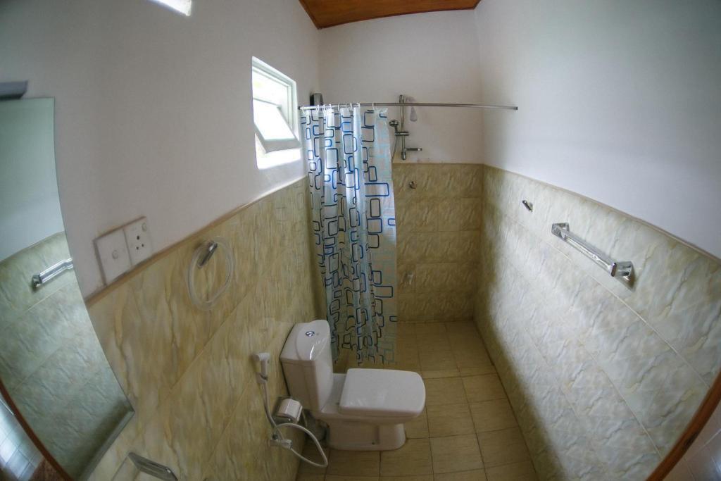 Мирисса: Hostel First Mirissa