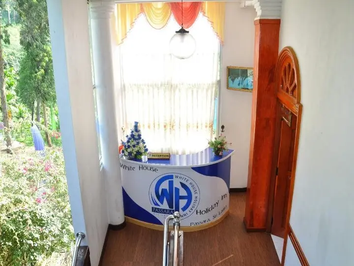 Бандаравела: White House Holiday Inn
