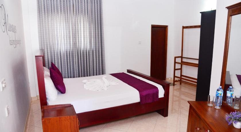 Хиккадува: Cinnamon Holiday Inn