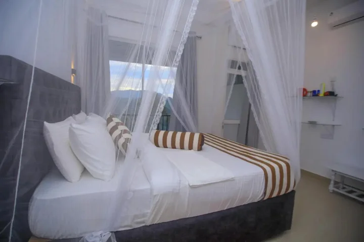 Элла: Silent Nest