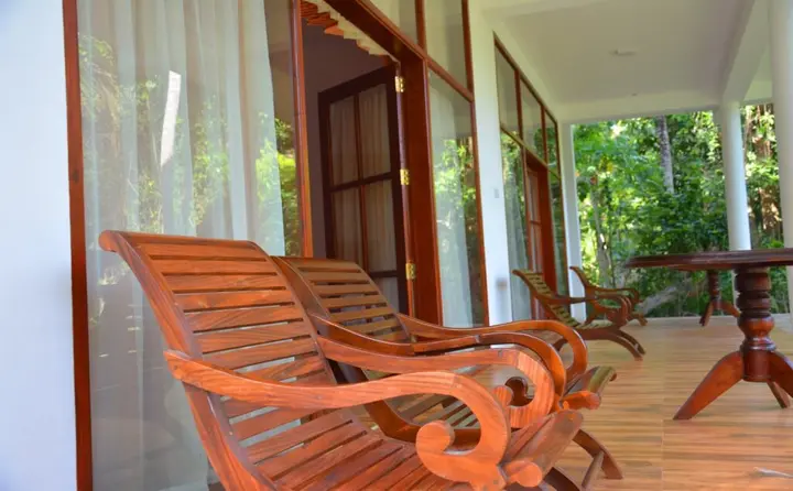 Киринда: River Edge Yala