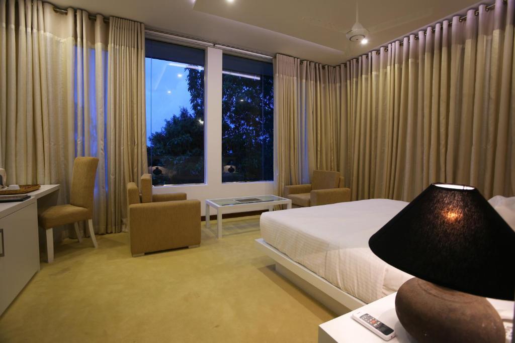 Канди: Randholee Resort & Spa