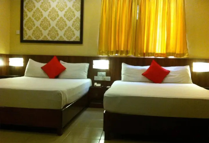 Коломбо: Hotel Sansu