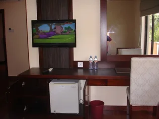 Канди: Devon Hotel