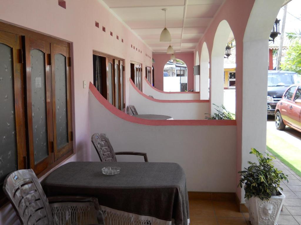 Негомбо: Ocean View Guesthouse