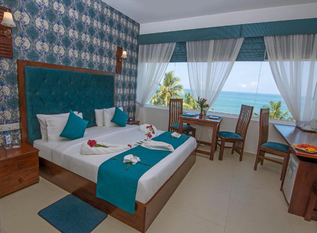 Гора Lavinia: Mount Breeze Hotel