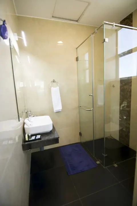 Гора Lavinia: Mount Breeze Hotel