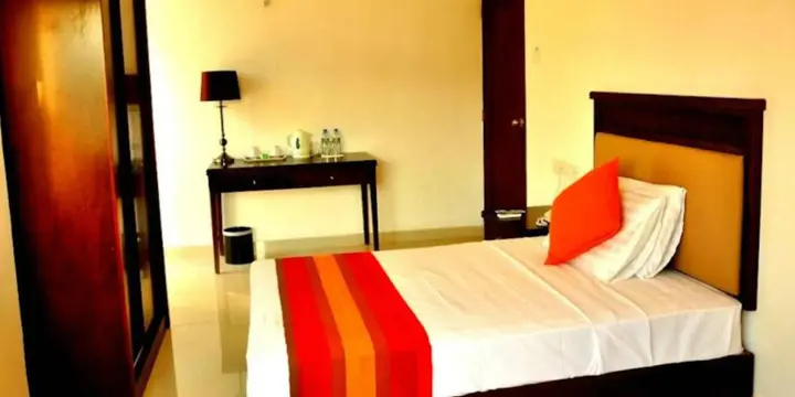 Коломбо: Sai Sea City Hotel