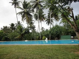 Валгама: Reef Garden Polhena